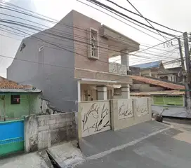 Rumah Hoek 2 Lantai di Cipulir Kebayoran Lama, 8 menit ke Tol Ciledug