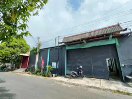 Gudang Strategis Tengah Kota Serengan Solo