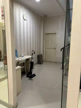 ruko stategis di main road garuda, siap pakai,  ramai dijual cepat