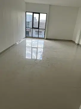 Disewakan ruko mainroad  Pasirkaliki 3 lantai