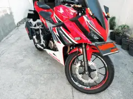 Dijual Honda CBR 150R