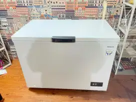 Dijual Freezer Hitachi 300 L bagus dan murah