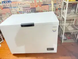 Dijual Freezer Hitachi 300 L bagus dan murah
