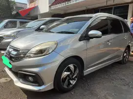 Dijual : Honda Mobilio 1.5 RS Manual, Tahun 2016, Warna Silver
