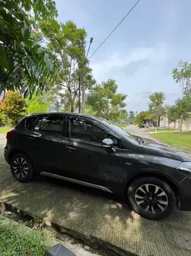 Suzuki Scross 2019 Abu-Abu