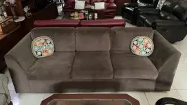Dijual cepat! Sofa 3 Seaters.