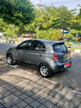 Nissan march 1.2L 2012 manual