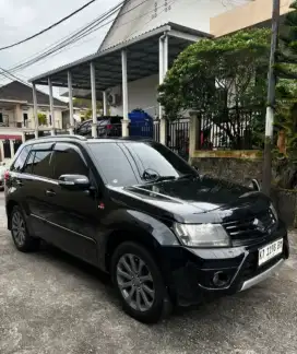 Suzuki Grand Vitara 2.4 Matic 2012 , Hitam !!
