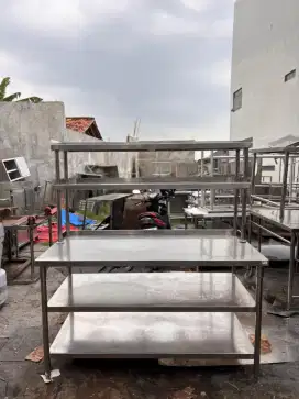 Pilihan Cerdas Meja 3 susun plus upper 
Ukuran 150x70x85