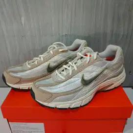Sepatu Nike Initiator Size 44 NEW