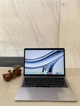 MACBOOK AIR 2018 	INTEL CORE I5 RAM 8 GB SSD 256GB