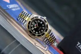 Tag Heuer Professional 200M Gold