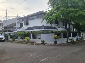 Rumah 2lt hook Semi Furnished SHM Pndk Hijau Pondok Indah CL 424