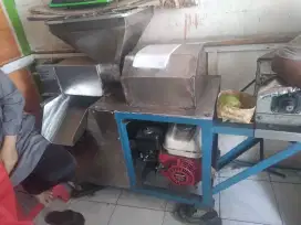 Mesin kelapa santan satu set
