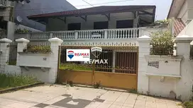 Dijual Tanah Bonus Rumah Tua di Pantai Sanur Ancol