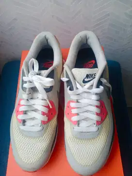 Nike Air Max 90