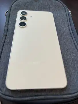 Samsung S24 8/512gb