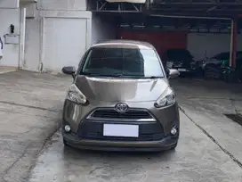 Toyota Sienta V Matic / AT 2017 Coklat