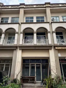 Ruko siap pakai, lokasi strategis pusat bisnis, Galaxy Bekasi