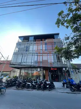 A building for rent in the heart of Canggu