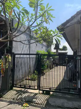 Dijual kost2 lantai 1 berlokasi jalan antasura deket SMA 8 Denpasar