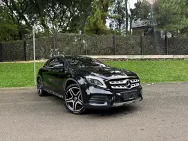 Mercedes Benz GLA 200 AMG 2019