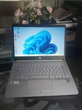 Laptop HP 14s-cf2517TU Intel Core I3-1005G1 Ram 8 Ssd 256