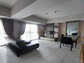Unit Premium, Disewa Apartemen Casa De Parco BSD City 2 Lantai Furnish