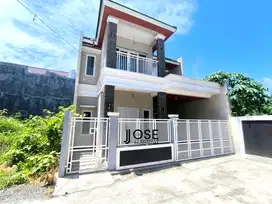 Rumah Baru Gress 2 lt Mewah di Perum Gawanan dekat Jalan Raya