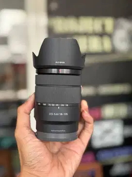 Sony E 18-135mm F3.5-5.6 OSS Mulus Box Lengkap
