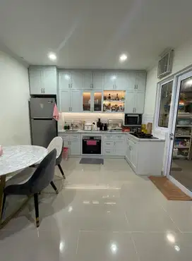 Dijual Cepat Rumah 2 lantai di Cluster Verdi Gading Serpong
