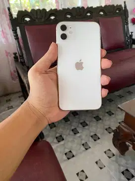 iPhone 11 64gb ibox on garansi