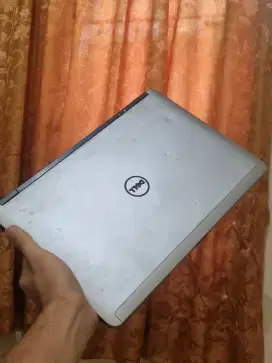 Laptop Dell Lattitude E6440 SSD 128GB RAM 4GB