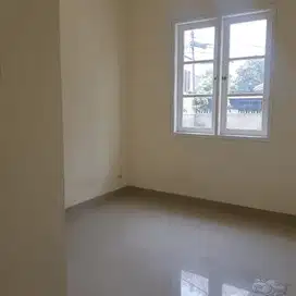 Rumah 2 Lantai Dalam Townhouse Di Jagakarsa S7878