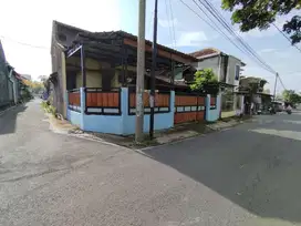 Rumah Bagus Luas Siap Huni disewakan di Kadipiro Solo. Kota