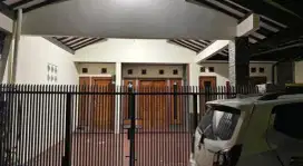 Rumah besar baru renov siap pakai bisa kantor di Indramayu Antapani