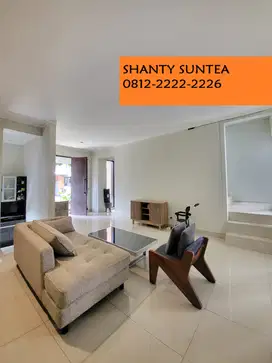 Dijual Cepat Rumah Hommy 2 lantai di Discovery Bintaro  Jaya 16044Ad