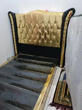 Ranjang dipan plus senderan