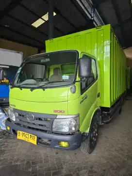 FS Hino Dutro 110LD Box Besi 2018 pmk 2019 6roda