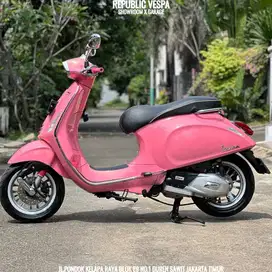 Piaggio Vespa SPRINT 150 IGET Th 2017 WARNA MERAH MUDA PERFECT CONDITI