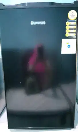 Kulkas 1 pintu merek changhong mulus
