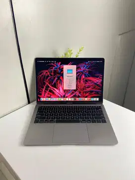 Macbook Air 2018 8/256 GB Grey