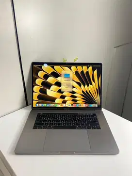 Macbook Pro 2018 16/256 GB 15 Inch Grey