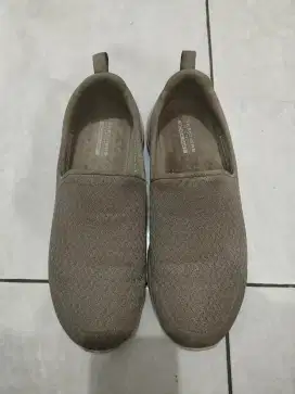 Sepatu Skechers Gowalk Preloved