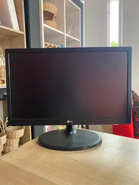 Monitor komputer merk LG
