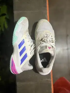 Sepatu Tennis Adidas