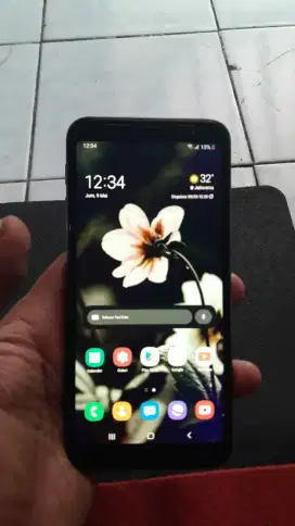 SAMSUNG J6+ RAM 3GB/32GB ( MULUS SIAP PAKAI )