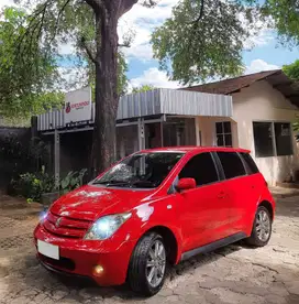 Toyota ist 1.5 AT 2003 CBU merah