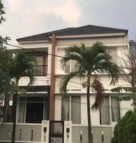 DISEWAKAN / DIJUAL RUMAH DI BINTARO BAGUS SIAP HUNI 2 LANTAI