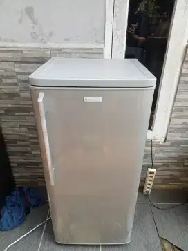 Kulkas elektrolux